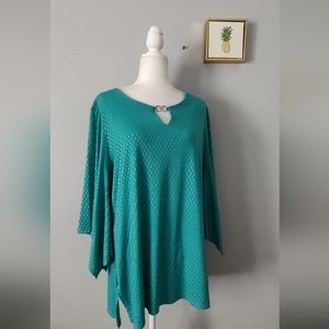 JM collection Top Blouse Size Green With Silver Keyhole Size XL Asimetric Sleeve